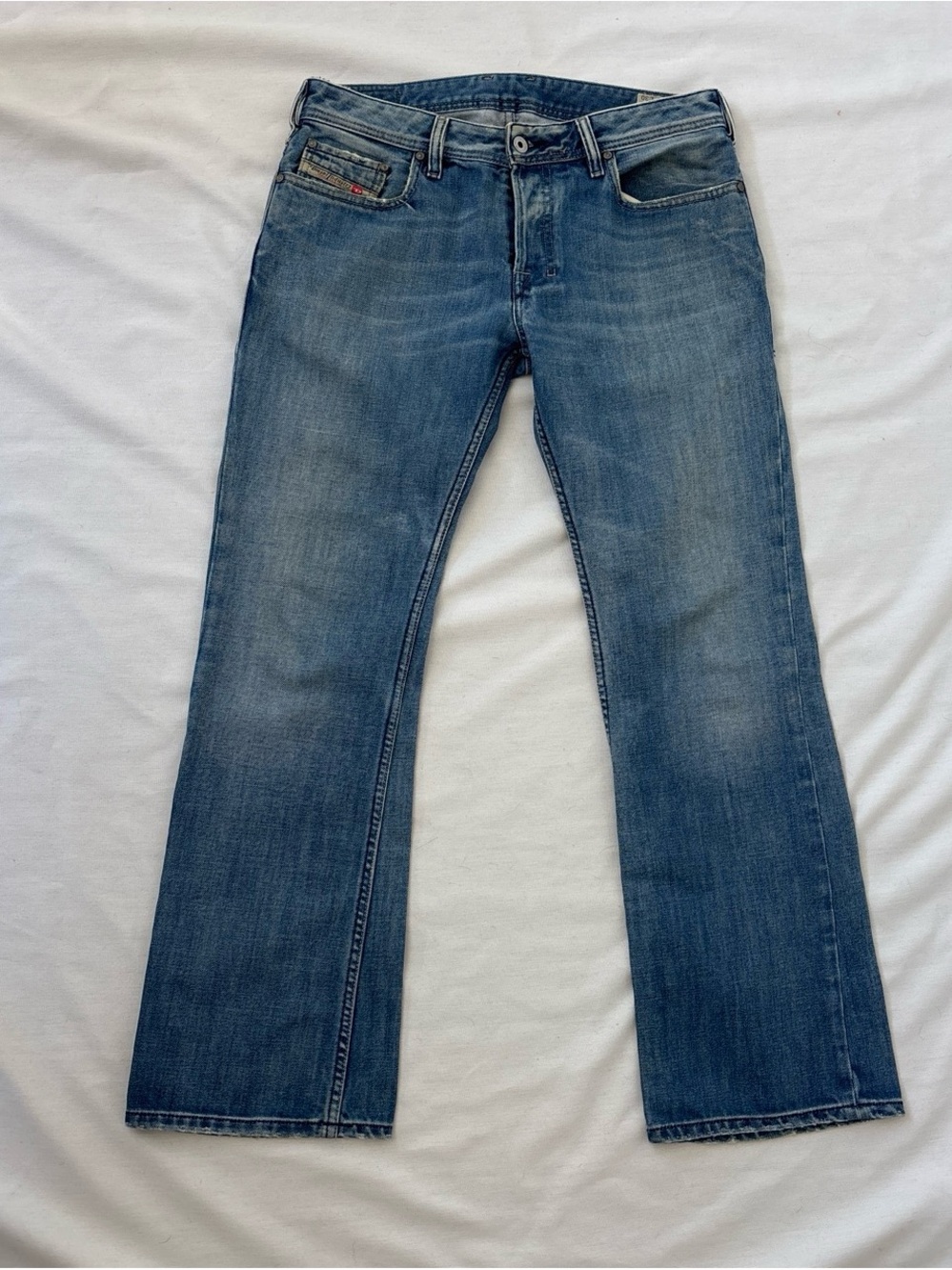 Men's Classic Straight-Leg Blue Jeans